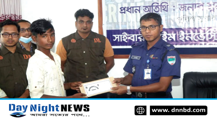 ঝিনাইদহ সাইবার ক্রাইম ইনভেস্টিগেশন সেলের সাফল্য চুরি হওয়া ২৮ মোবাইল উদ্ধার